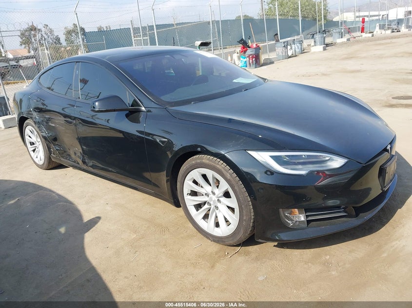 2018 Tesla Model s VIN 5YJSA1E29JF248806 — IAAI salvage auction photo