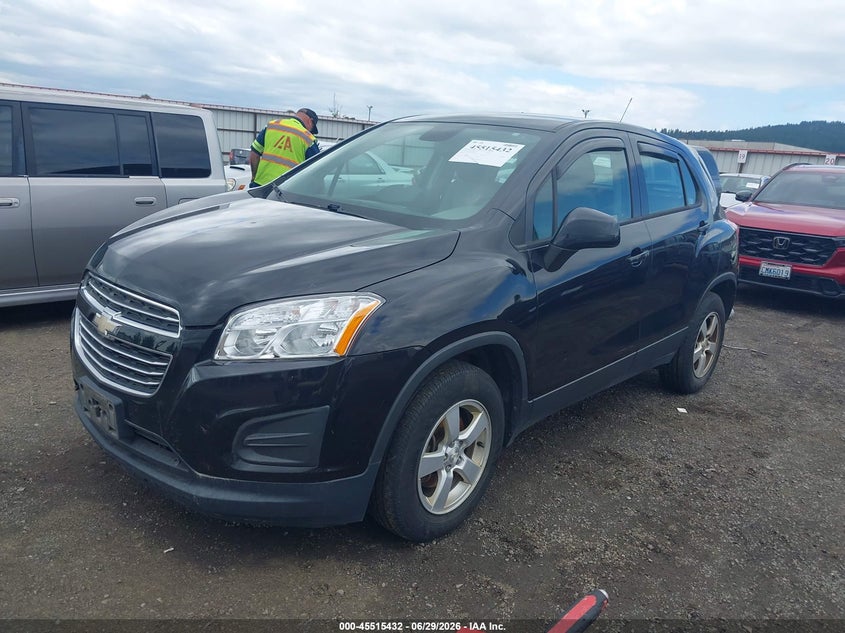 2016 Chevrolet Trax VIN KL7CJNSB7GB621320 IAAI salvage auction — NORMAL WEAR, Clear (Washington), sold $400 on 2026-07-28 (photo 2)
