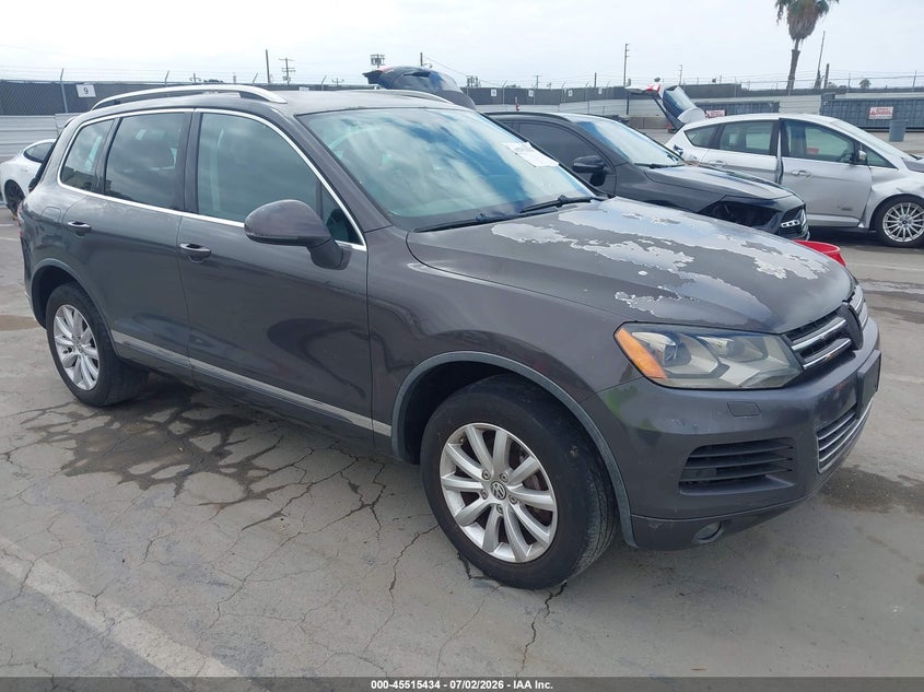 2012 Volkswagen Touareg VIN WVGFF9BP3CD004088 IAAI salvage auction — REAR END, Salvage (California), sold $1,250 on 2026-07-15 (photo 1)