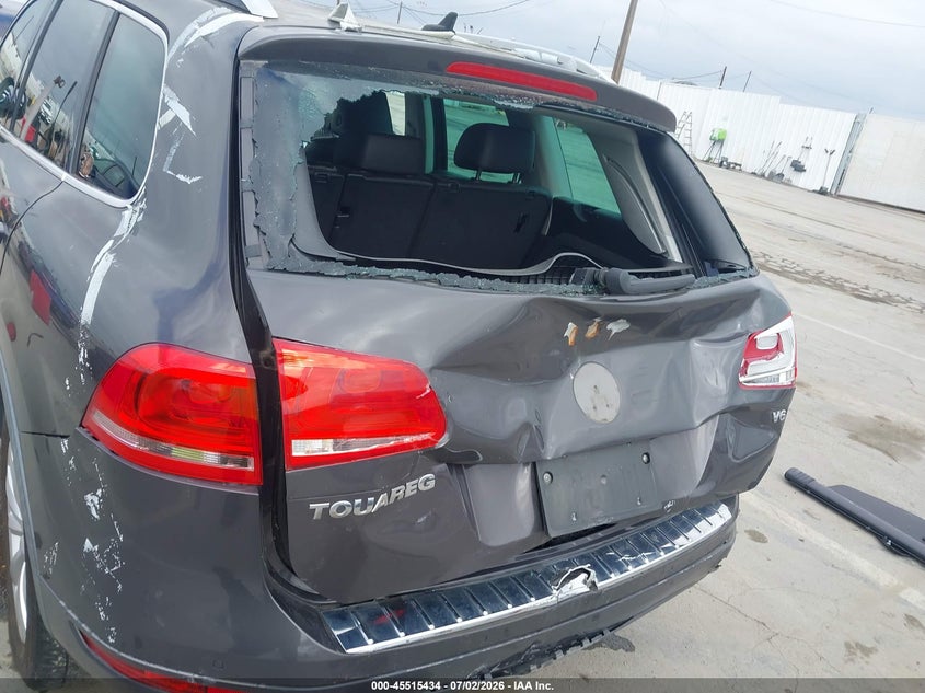 2012 Volkswagen Touareg VIN WVGFF9BP3CD004088 IAAI salvage auction — REAR END, Salvage (California), sold $1,250 on 2026-07-15 (photo 6)