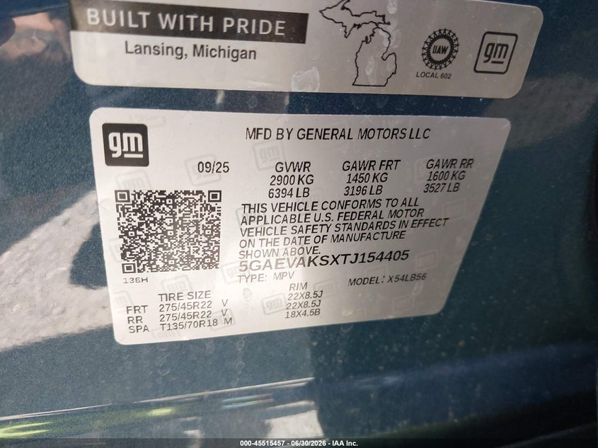2026 Buick Enclave VIN 5GAEVAKSXTJ154405 IAAI salvage auction — SIDE, Salvage Title, sold $8,025 on 2026-09-16 (photo 9)