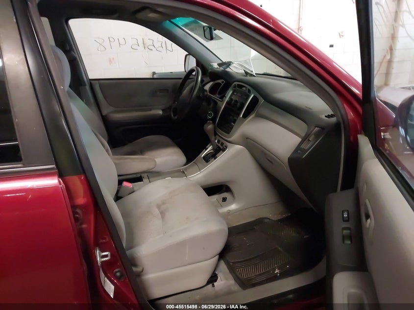 2005 Toyota Highlander VIN JTEEP21A550090608 IAAI salvage auction — NORMAL WEAR, Clear (Minnesota), sold $900 on 2026-07-08 (photo 5)