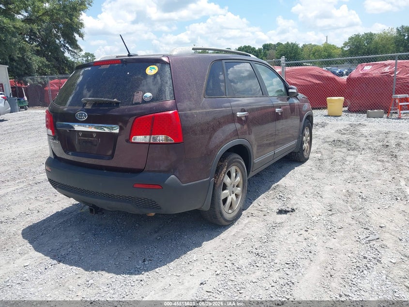 2013 Kia Sorento VIN 5XYKT3A64DG388127 IAAI salvage auction — NORMAL WEAR, Clear (Florida), sold $600 on 2026-07-23 (photo 4)