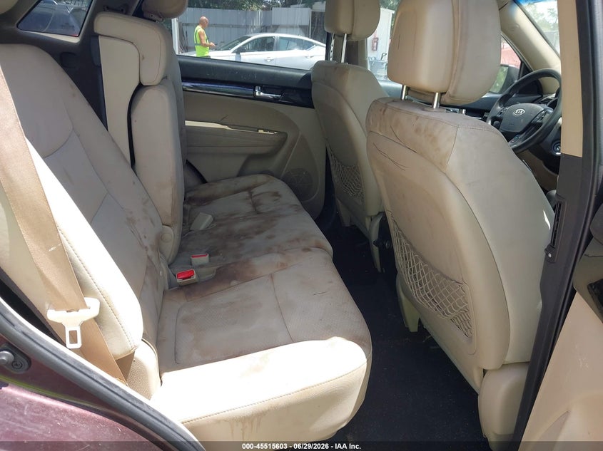 2013 Kia Sorento VIN 5XYKT3A64DG388127 IAAI salvage auction — NORMAL WEAR, Clear (Florida), sold $600 on 2026-07-23 (photo 8)