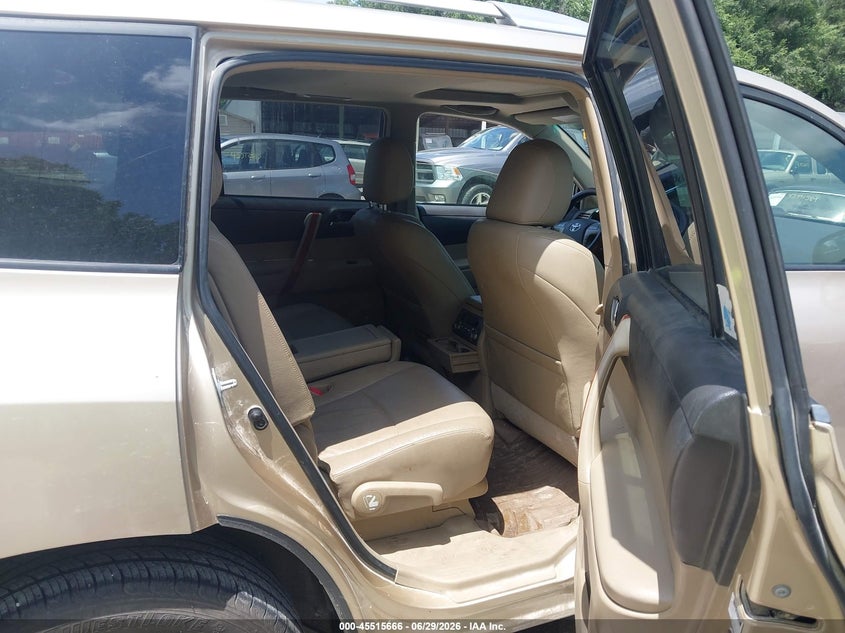 2008 Toyota Highlander VIN JTEES42A282099879 IAAI salvage auction — NORMAL WEAR, Clear (Kansas), sold $2,050 on 2026-07-29 (photo 8)