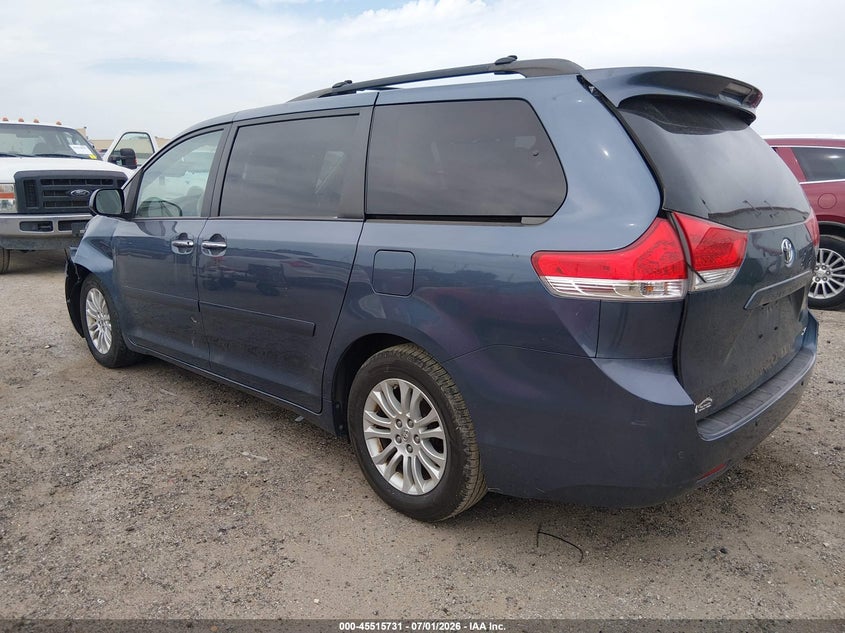 2013 Toyota Sienna VIN 5TDYK3DC4DS361298 IAAI salvage auction — FRONT END, Salvage (Kansas), sold $2,225 on 2026-08-01 (photo 3)