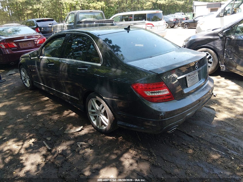 2013 Mercedes-benz C-klasse VIN WDDGF4HB1DA782938 IAAI salvage auction — NORMAL WEAR, Clear (Virginia), sold $350 on 2026-07-16 (photo 3)