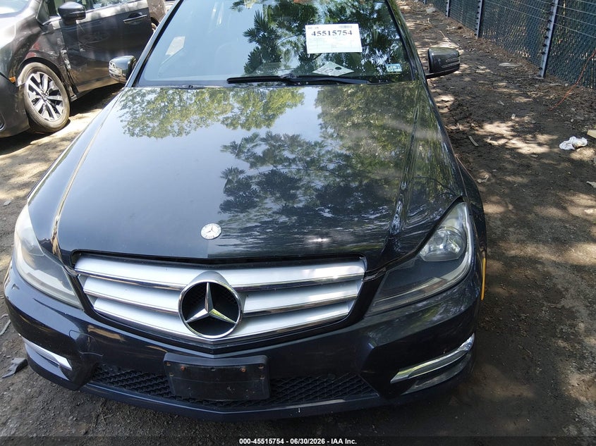 2013 Mercedes-benz C-klasse VIN WDDGF4HB1DA782938 IAAI salvage auction — NORMAL WEAR, Clear (Virginia), sold $350 on 2026-07-16 (photo 6)
