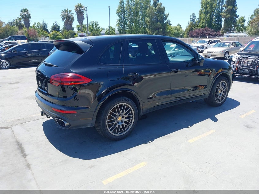 2017 Porsche Cayenne VIN WP1AA2A22HKA87475 IAAI salvage auction — NORMAL WEAR, Clear - Dealer Only (California), sold $1,750 on 2026-07-29 (photo 4)