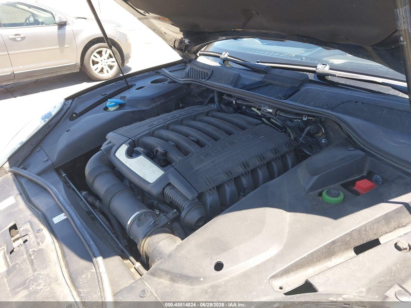 2017 Porsche Cayenne VIN WP1AA2A22HKA87475 IAAI salvage auction — NORMAL WEAR, Clear - Dealer Only (California), sold $1,750 on 2026-07-29 (photo 6)