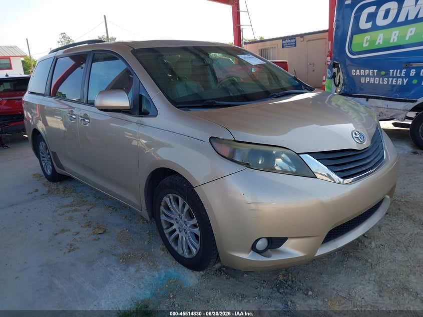 2011 Toyota Sienna VIN 5TDYK3DC4BS019685 IAAI salvage auction — REAR END, Rebuildable (Florida), sold $1,650 on 2026-07-21 (photo 1)