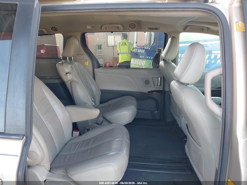 2011 Toyota Sienna VIN 5TDYK3DC4BS019685 IAAI salvage auction — REAR END, Rebuildable (Florida), sold $1,650 on 2026-07-21 (photo 8)