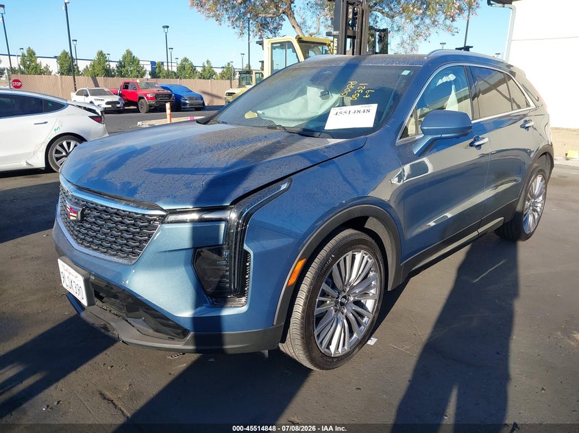 2025 Cadillac Xt4 VIN 1GYFZCR44SF105321 IAAI salvage auction — RIGHT FRONT, Salvage Certificate (California), sold $8,125 on 2026-07-17 (photo 2)