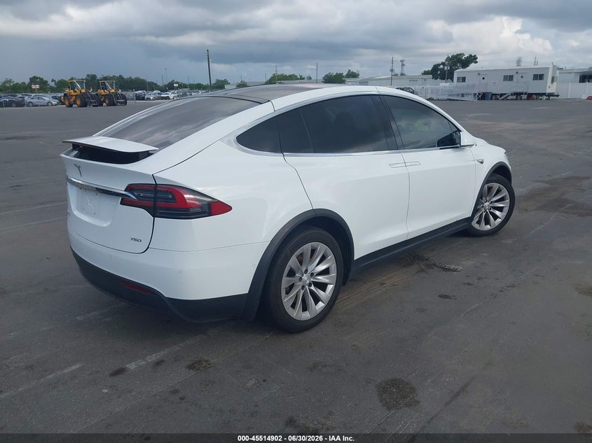 2016 Tesla Model x VIN 5YJXCBE26GF021247 IAAI salvage auction — NORMAL WEAR, Clear (Florida), sold $7,900 on 2026-07-29 (photo 4)