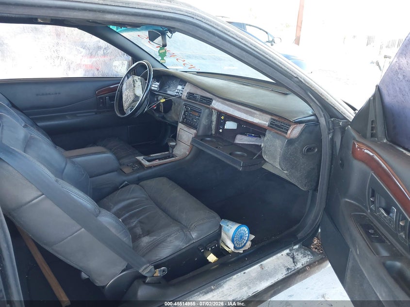 1992 Cadillac Eldorado VIN 1G6EL13B1NU628376 IAAI salvage auction — NORMAL WEAR, Clear (Florida), sold $350 on 2026-07-07 (photo 5)