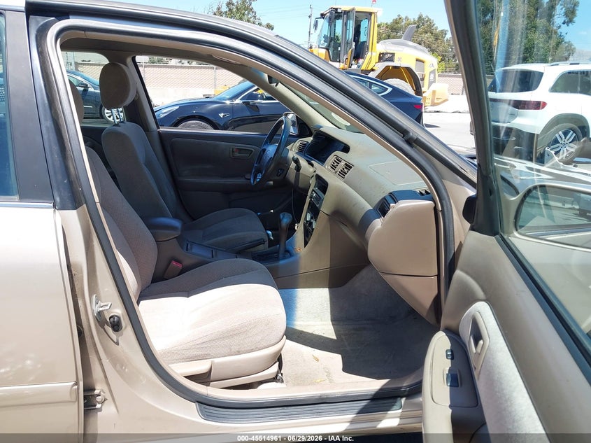 2000 Toyota Camry VIN JT2BG22K5Y0413597 IAAI salvage auction — NORMAL WEAR, Clear - Dealer Only (California), sold $675 on 2026-07-06 (photo 5)