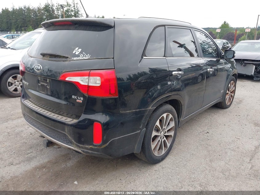 2014 Kia Sorento VIN 5XYKWDA74EG480541 IAAI salvage auction — NORMAL WEAR, Clear (Washington), sold $875 on 2026-07-29 (photo 4)