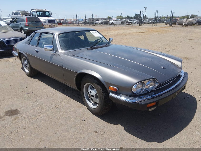 1984 Jaguar Xj series VIN SAJNV5842EC112852 IAAI salvage auction — NORMAL WEAR, Clear-Dealer Only (Oregon), sold $1,600 on 2026-07-22 (photo 1)