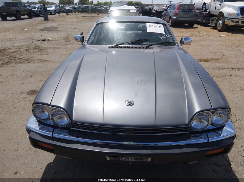 1984 Jaguar Xj series VIN SAJNV5842EC112852 IAAI salvage auction — NORMAL WEAR, Clear-Dealer Only (Oregon), sold $1,600 on 2026-07-22 (photo 6)