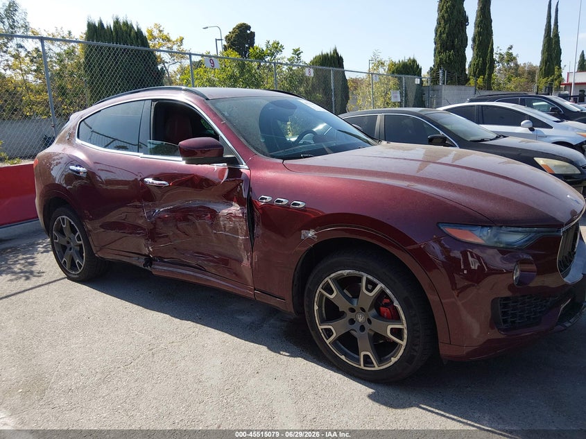 2017 Maserati Levante VIN ZN661XUS8HX243200 IAAI salvage auction — RIGHT SIDE, Salvage Title, sold $6,100 on 2026-07-23 (photo 6)