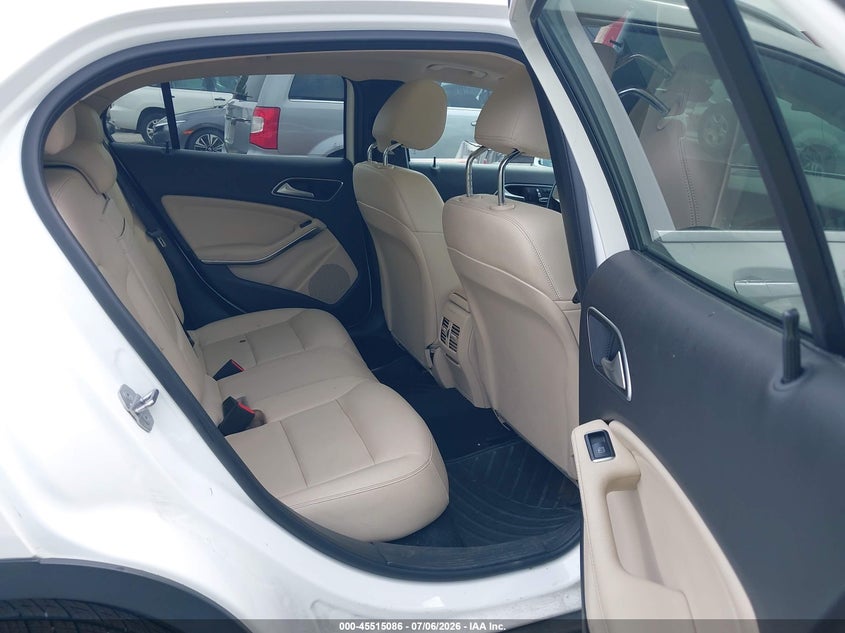 2020 Mercedes-benz Gla-klasse VIN WDCTG4GB2LU024489 IAAI salvage auction — LEFT REAR, Wait Title, sold $5,925 on 2026-08-20 (photo 8)