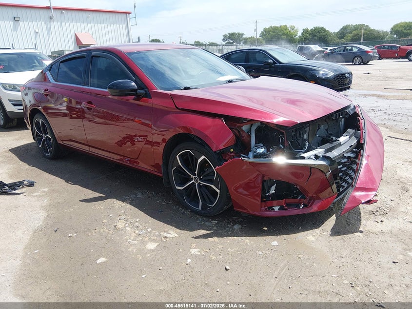 2024 Nissan Altima VIN 1N4BL4CW1RN400355 IAAI salvage auction — FRONT END, Salvage Title, sold $5,300 on 2026-07-26 (photo 1)