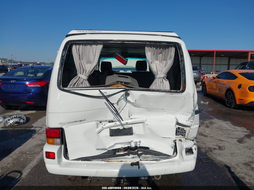 2002 Volkswagen Eurovan VIN WV2NB47022H084079 IAAI salvage auction — RIGHT REAR, Salvage (Missouri), sold $2,000 on 2026-07-14 (photo 6)