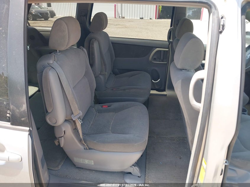 2004 Toyota Sienna VIN 5TDZA23CX4S204667 IAAI salvage auction — NORMAL WEAR, Clear (Illinois), sold $700 on 2026-07-08 (photo 8)