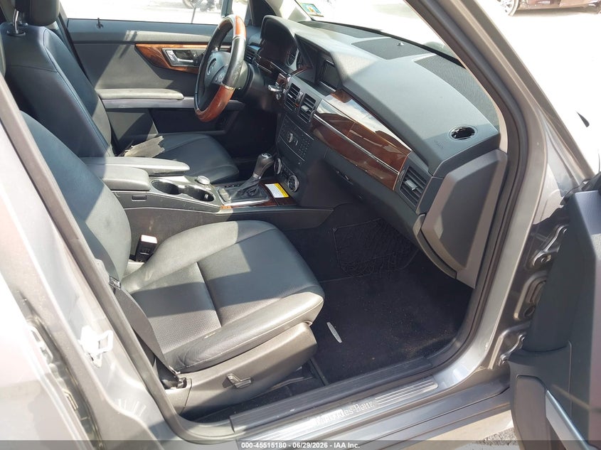 2011 Mercedes-benz Glk-class VIN WDCGG8HB3BF623217 IAAI salvage auction — NORMAL WEAR, Clear (New Jersey), sold $2,100 on 2026-07-28 (photo 5)