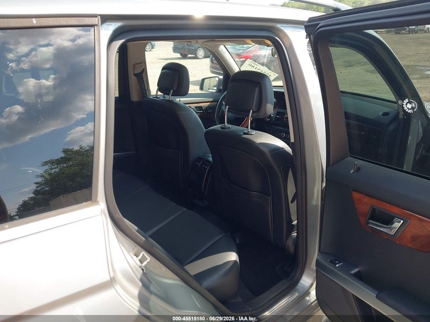 2011 Mercedes-benz Glk-class VIN WDCGG8HB3BF623217 IAAI salvage auction — NORMAL WEAR, Clear (New Jersey), sold $2,100 on 2026-07-28 (photo 8)