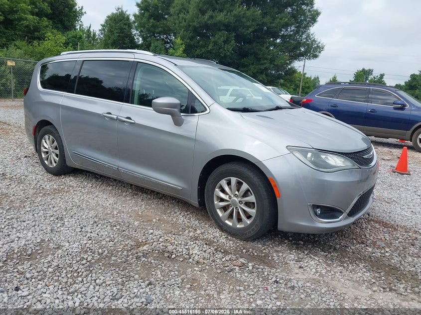 2018 Chrysler Pacifica VIN 2C4RC1BG6JR119841 IAAI salvage auction — NORMAL WEAR, Clear (Tennessee), sold $3,200 on 2026-07-27 (photo 1)