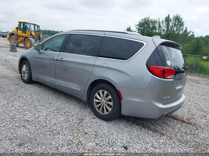 2018 Chrysler Pacifica VIN 2C4RC1BG6JR119841 IAAI salvage auction — NORMAL WEAR, Clear (Tennessee), sold $2,500 on 2026-07-26 (photo 3)