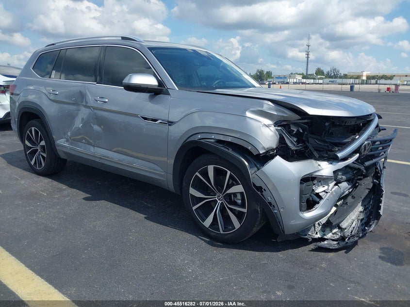 2024 Volkswagen Atlas VIN 1V2FR2CA8RC572332 — IAAI salvage auction photo