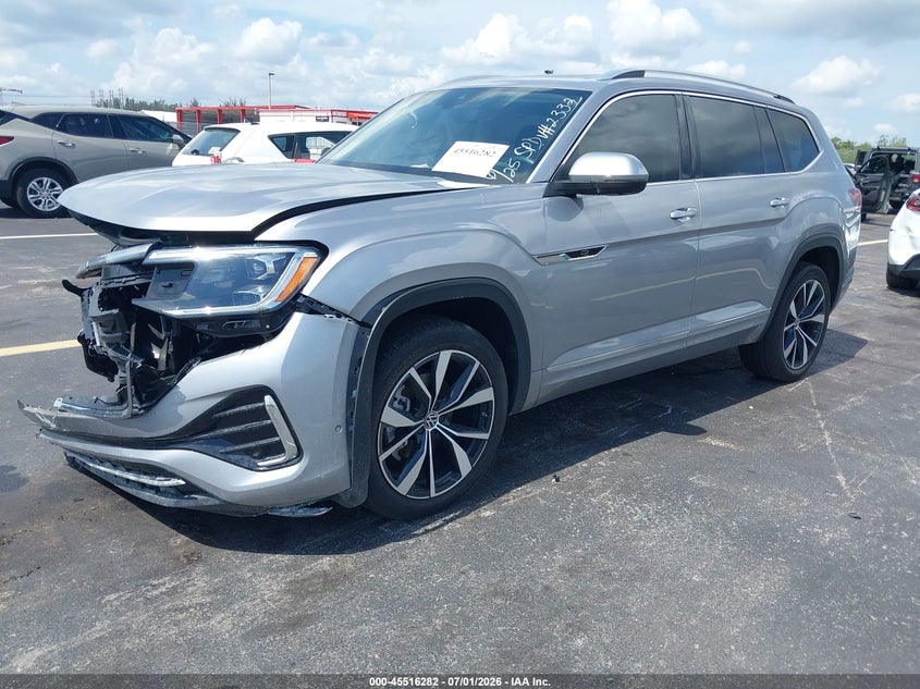 2024 Volkswagen Atlas VIN 1V2FR2CA8RC572332 IAAI salvage auction — RIGHT FRONT, Wait Title, sold $8,500 on 2026-08-23 (photo 2)