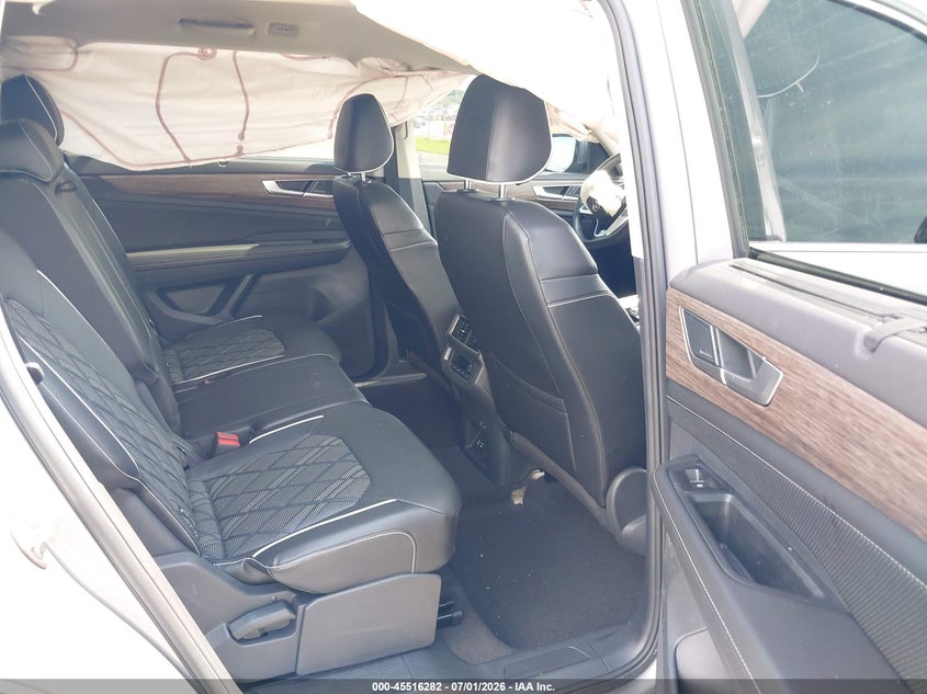 2024 Volkswagen Atlas VIN 1V2FR2CA8RC572332 IAAI salvage auction — RIGHT FRONT, Wait Title, sold $8,500 on 2026-08-23 (photo 8)