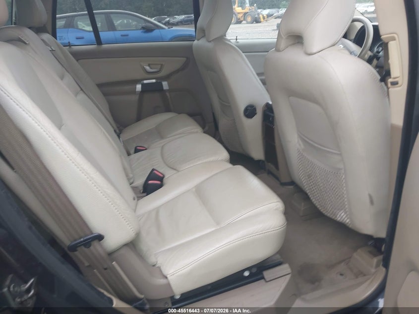 2011 Volvo Xc90 VIN YV4952CZ7B1581196 IAAI salvage auction — NORMAL WEAR, Clear (New York), sold $800 on 2026-07-14 (photo 8)