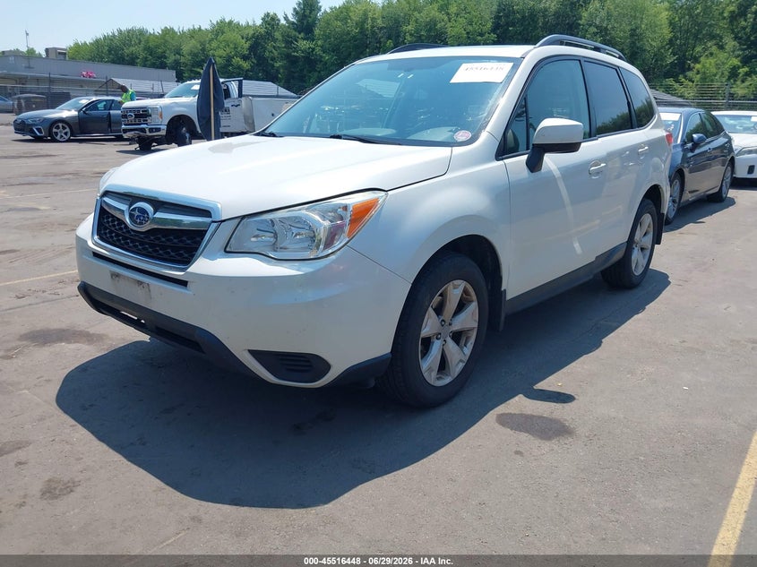 2015 Subaru Forester VIN JF2SJADC1FH831440 IAAI salvage auction — NORMAL WEAR, Clear (Connecticut), sold $625 on 2026-07-30 (photo 2)