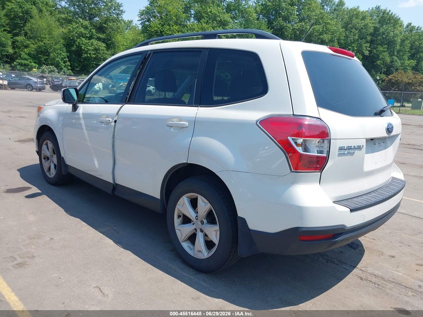 2015 Subaru Forester VIN JF2SJADC1FH831440 IAAI salvage auction — NORMAL WEAR, Clear (Connecticut), sold $625 on 2026-07-30 (photo 3)