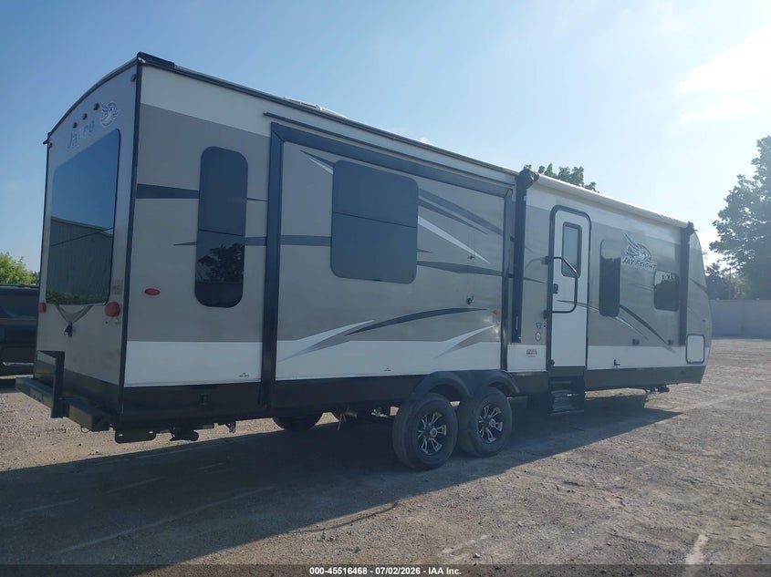 2017 Jayco Jay flight VIN 1UJBJ0BR7H1TN0233 IAAI salvage auction — SIDE, Clear (Michigan), sold $2,950 on 2026-09-10 (photo 4)