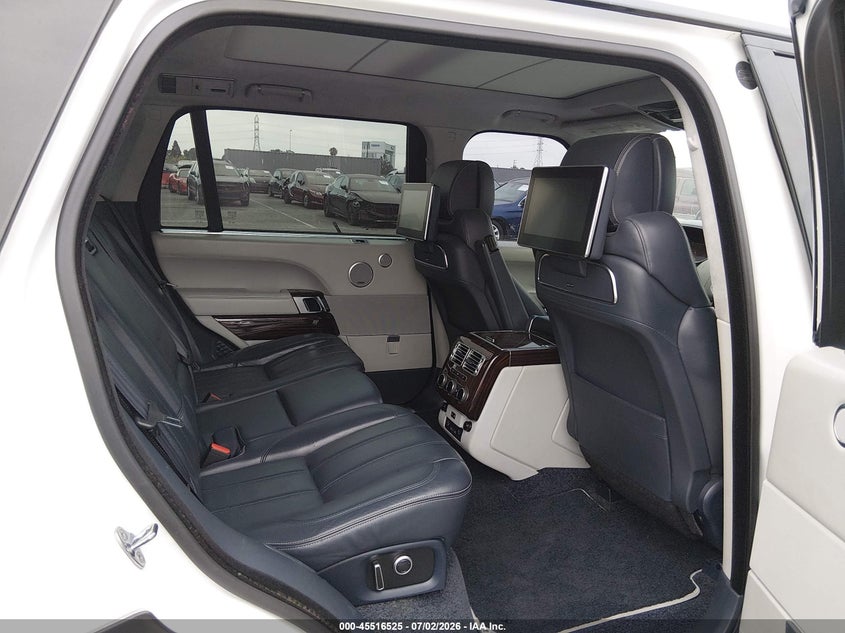 2017 Land rover RANGE ROVER VIN SALGV5FEXHA353084 IAAI salvage auction — SIDE, Salvage (California), sold $11,800 on 2026-07-23 (photo 8)