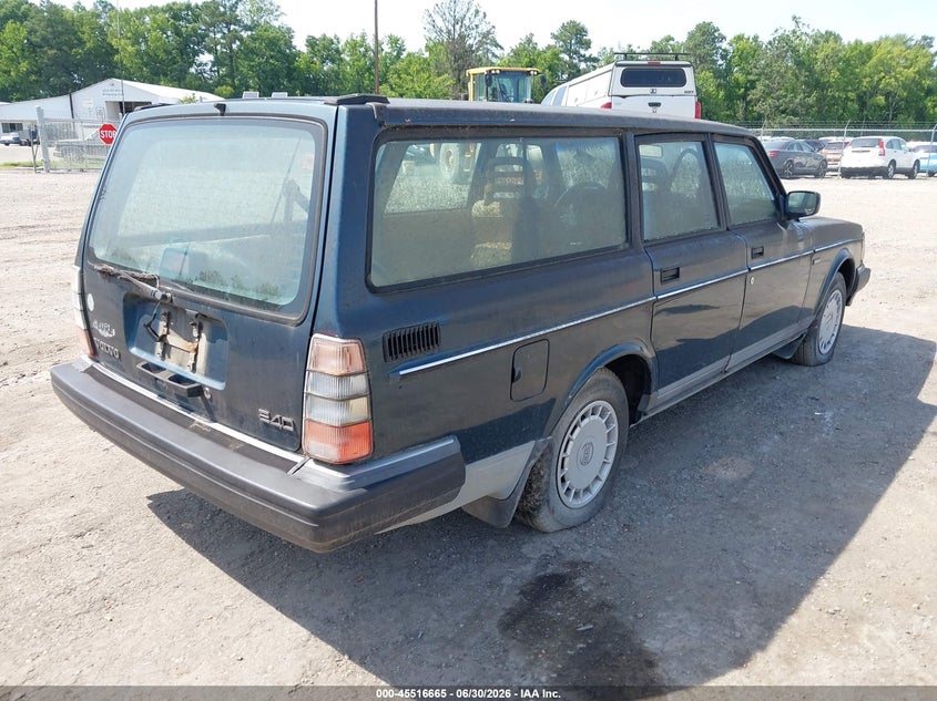 1993 Volvo 240 VIN YV1AW8803P1955587 IAAI salvage auction — NORMAL WEAR, Clear (Virginia), sold $1,000 on 2026-07-10 (photo 4)