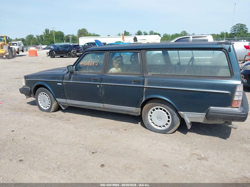 1993 Volvo 240 VIN YV1AW8803P1955587 IAAI salvage auction — NORMAL WEAR, Clear (Virginia), sold $1,000 on 2026-07-10 (photo 6)