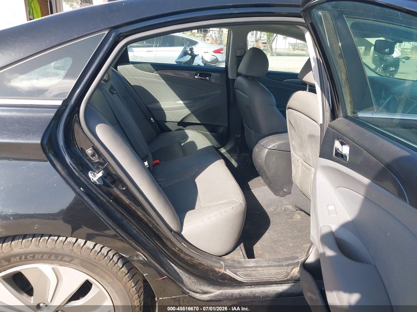 2014 Hyundai Sonata VIN KMHEC4A42EA107490 IAAI salvage auction — RIGHT REAR, Salvage Title, sold $875 on 2026-08-03 (photo 8)