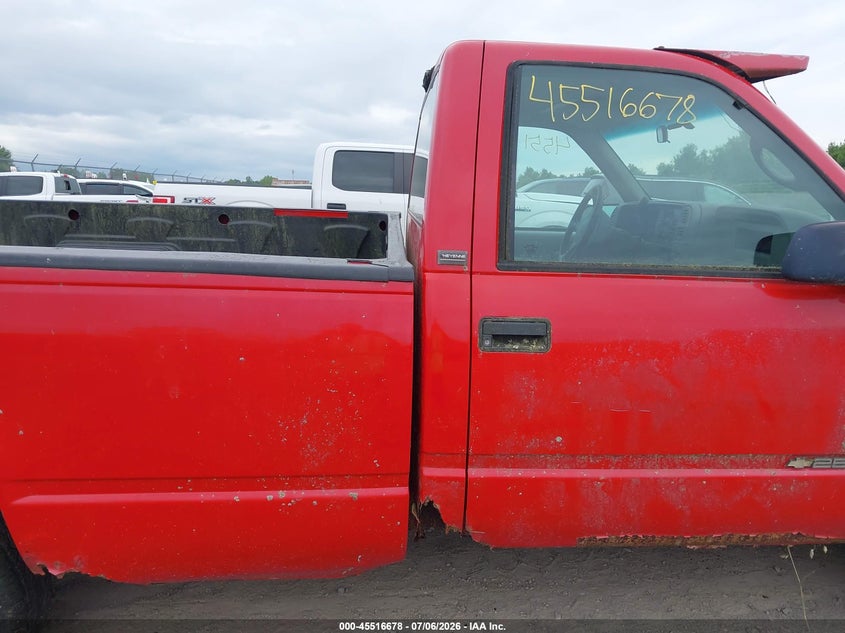 1997 Chevrolet C/k 2500 VIN 1GCGC24R9VZ167924 IAAI salvage auction — NORMAL WEAR, Clear (New York), sold $375 on 2026-07-09 (photo 8)