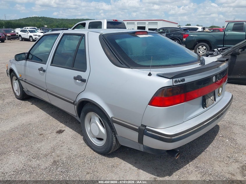 1997 Saab 9000 VIN YS3CF68M1V1029989 IAAI salvage auction — NORMAL WEAR, Clear (Oklahoma), sold $375 on 2026-07-07 (photo 3)
