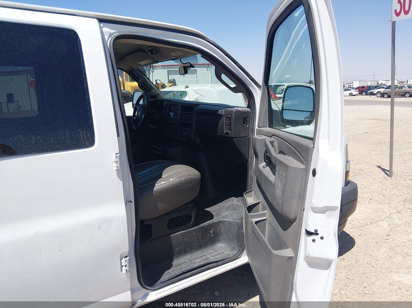 2019 Chevrolet Express 3500 VIN 1GAZGNFG6K1329473 IAAI salvage auction — NORMAL WEAR, Sf97 (Texas), sold $10,250 on 2026-09-02 (photo 5)