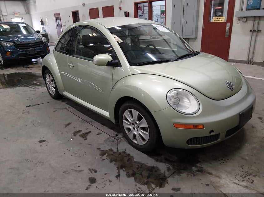 2008 Volkswagen Beetle VIN 3VWPG31C38M524205 IAAI salvage auction — RIGHT FRONT, Salvage (Idaho), sold $1,200 on 2026-08-07 (photo 1)