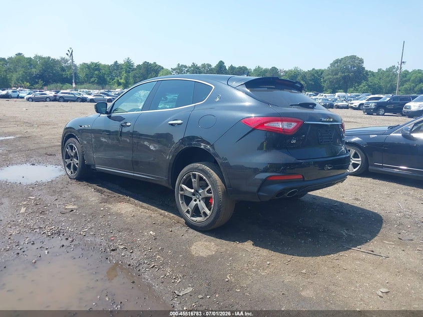 2019 Maserati Levante VIN ZN661XUS9KX338579 IAAI salvage auction — LEFT & RIGHT, Salvage Title, sold $5,350 on 2026-08-18 (photo 3)
