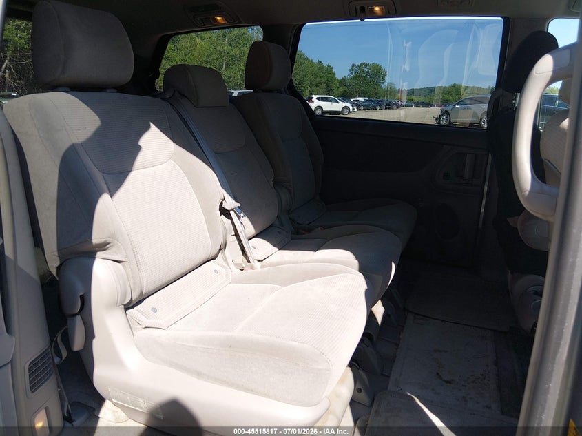 2005 Toyota Sienna VIN 5TDZA23C75S254959 IAAI salvage auction — LEFT SIDE, Clear (Massachusetts), sold $850 on 2026-07-29 (photo 8)