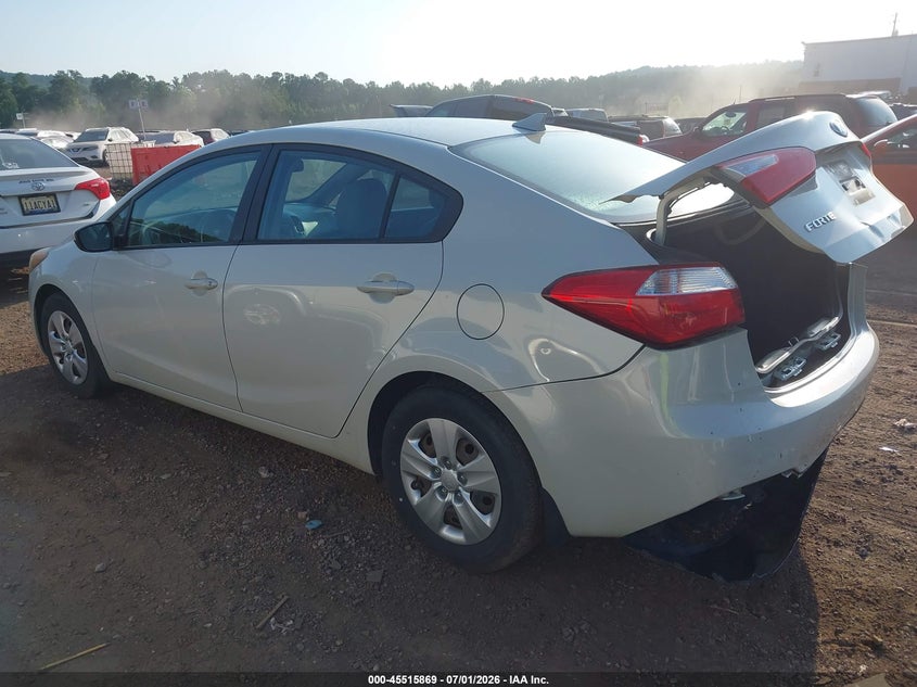 2015 Kia Forte VIN KNAFK4A63F5292198 IAAI salvage auction — REAR END, Salvage Title, sold $800 on 2026-07-26 (photo 3)